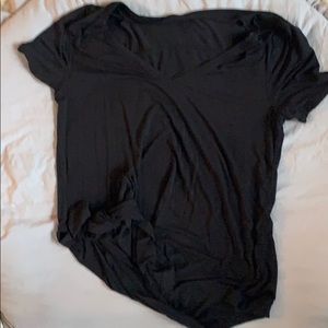 Black lulu lemon tee